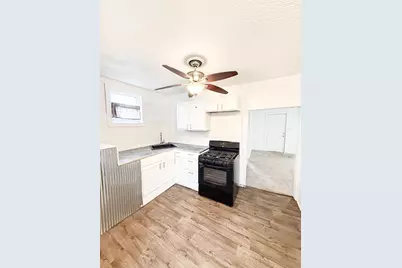 216 E 3rd Street, Aroma Park, IL 60910 - Photo 12