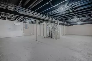 9N621 Flora Dr, Elgin, IL 60123 - Photo 20