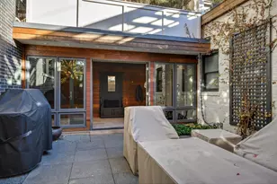 2107 W Bradley Pl, Chicago, IL 60618 - Photo 30