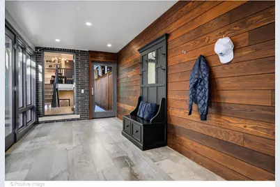 2107 W Bradley Place, Chicago, IL 60618 - Photo 32