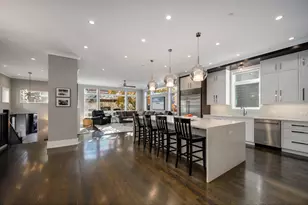 2107 W Bradley Pl, Chicago, IL 60618 - Photo 12