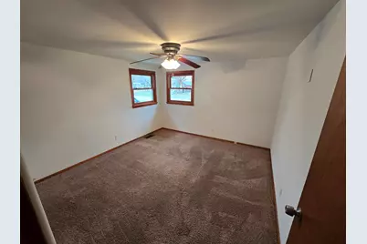 417 Stewart Avenue, Woodstock, IL 60098 - Photo 12