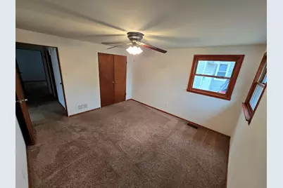 417 Stewart Avenue, Woodstock, IL 60098 - Photo 14