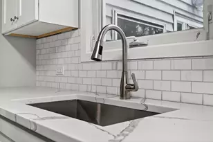 2049 N Hawthorne Ave, Melrose Park, IL 60164 - Photo 14