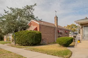 334 W 101st Pl, Chicago, IL 60628 - Photo 2