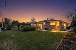 8232 S Ferdinand Ave, Bridgeview, IL 60455 - Photo 24