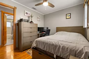 8232 S Ferdinand Ave, Bridgeview, IL 60455 - Photo 20