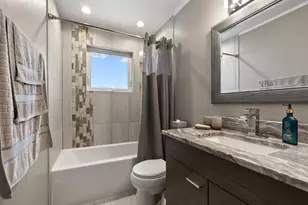 8232 S Ferdinand Ave, Bridgeview, IL 60455 - Photo 10