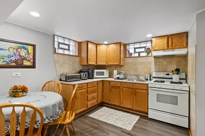 8232 S Ferdinand Avenue, Bridgeview, IL 60455 - Photo 32