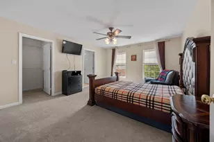 1103 Championship Dr, Elgin, IL 60124 - Photo 18