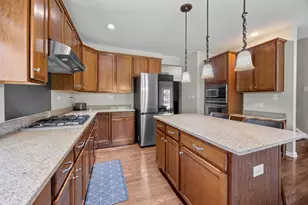 1103 Championship Dr, Elgin, IL 60124 - Photo 16