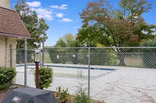 7211 Wolf Rd, Indian Head Park, IL 60525 - Photo 24