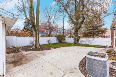 502 Colton Avenue, Bloomington, IL 61701 - Photo 30