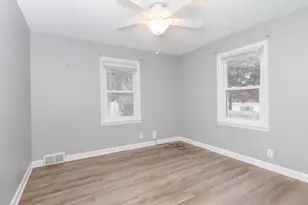 502 Colton Ave, Bloomington, IL 61701 - Photo 12