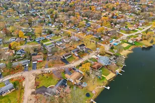 2105 Sprucewood Ln, Lindenhurst, IL 60046 - Photo 32