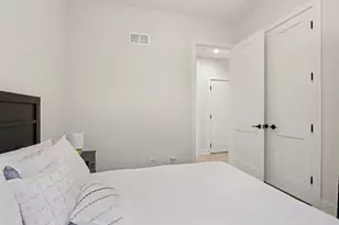 4119 N Ashland Ave, Chicago, IL 60613 - Photo 14