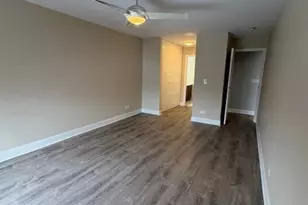 2050 Valencia Dr, Northbrook, IL 60062 - Photo 8