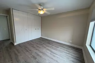 2050 Valencia Dr, Northbrook, IL 60062 - Photo 12