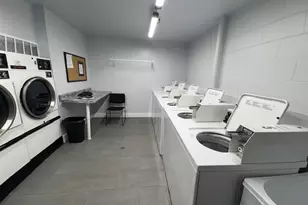 2050 Valencia Dr, Northbrook, IL 60062 - Photo 20