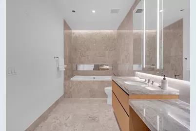 363 E Wacker Drive #1402, Chicago, IL 60601 - Photo 32