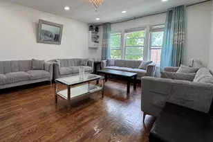 6531 N Hoyne Ave, Chicago, IL 60645 - Photo 2