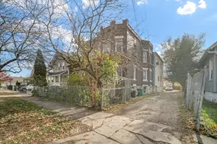 720 E Meeker Ave, Joliet, IL 60432 - Photo 4