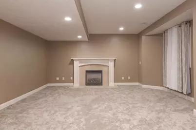 2805 Stevenson Drive, Bloomington, IL 61704 - Photo 38