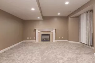 2805 Stevenson Dr, Bloomington, IL 61704 - Photo 38