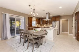 2805 Stevenson Dr, Bloomington, IL 61704 - Photo 16