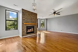 4144 S King Dr, Chicago, IL 60653 - Photo 2