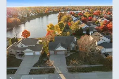 1410 Broad Creek Road, Bloomington, IL 61704 - Photo 2