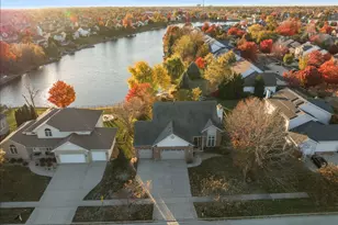 1410 Broad Creek Rd, Bloomington, IL 61704 - Photo 2