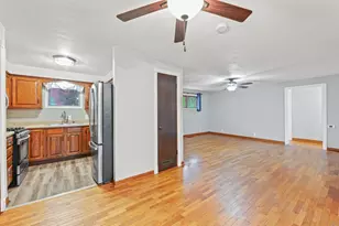 911 S Longview Rd, Monticello, IL 61856 - Photo 10