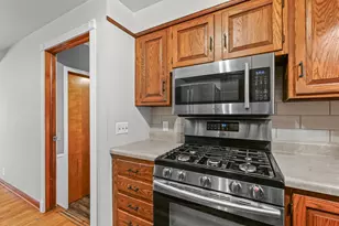 911 S Longview Rd, Monticello, IL 61856 - Photo 14