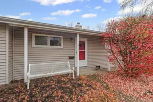 911 S Longview Rd, Monticello, IL 61856 - Photo 2