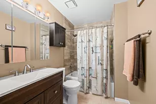 1003 Bentley Ln, Bartlett, IL 60103 - Photo 14