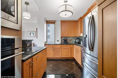 [Address not provided], Chicago, IL 60610 - Photo 10