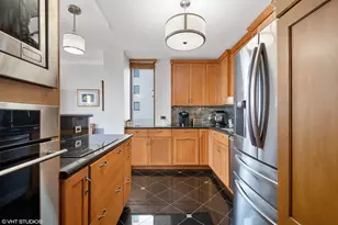 [Address not provided], Chicago, IL 60610 - Photo 10