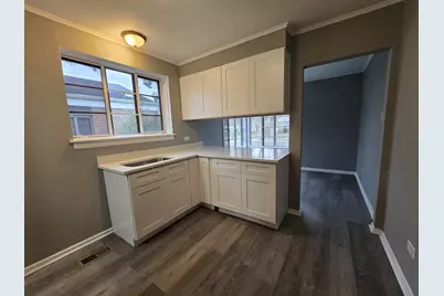 14535 Dobson Avenue, Dolton, IL 60419 - Photo 10