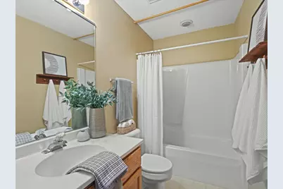 919 Gregory Way, Winnebago, IL 61088 - Photo 16