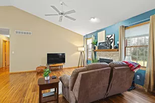 919 Gregory Way, Winnebago, IL 61088 - Photo 6