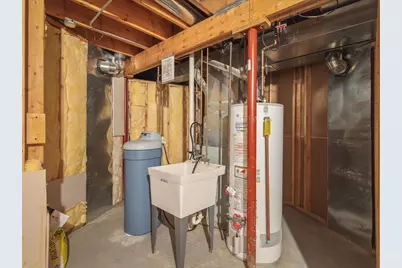 919 Gregory Way, Winnebago, IL 61088 - Photo 32