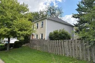 848 Birchbark Trail, Carol Stream, IL 60188 - Photo 2