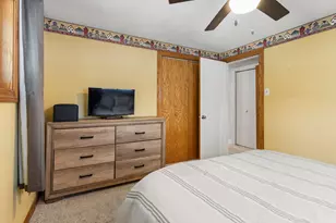 706 Madison St, Monticello, IL 61856 - Photo 26