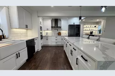 1739 N 24th Avenue, Melrose Park, IL 60160 - Photo 10