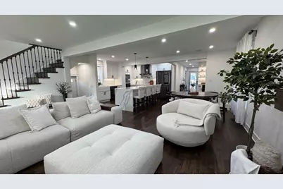 1739 N 24th Avenue, Melrose Park, IL 60160 - Photo 6