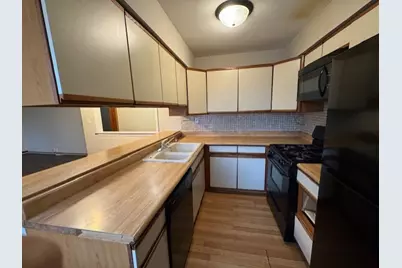 2670 Woodview Court S, Waukegan, IL 60087 - Photo 4