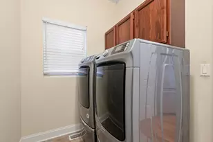 4715 Auvergne Ave, Lisle, IL 60532 - Photo 8