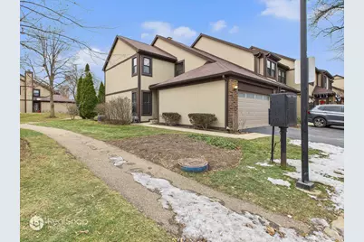 236 Shadowbend Drive, Wheeling, IL 60090 - Photo 4