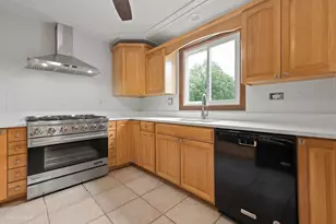 11573 Brook Hill Dr, Orland Park, IL 60467 - Photo 10